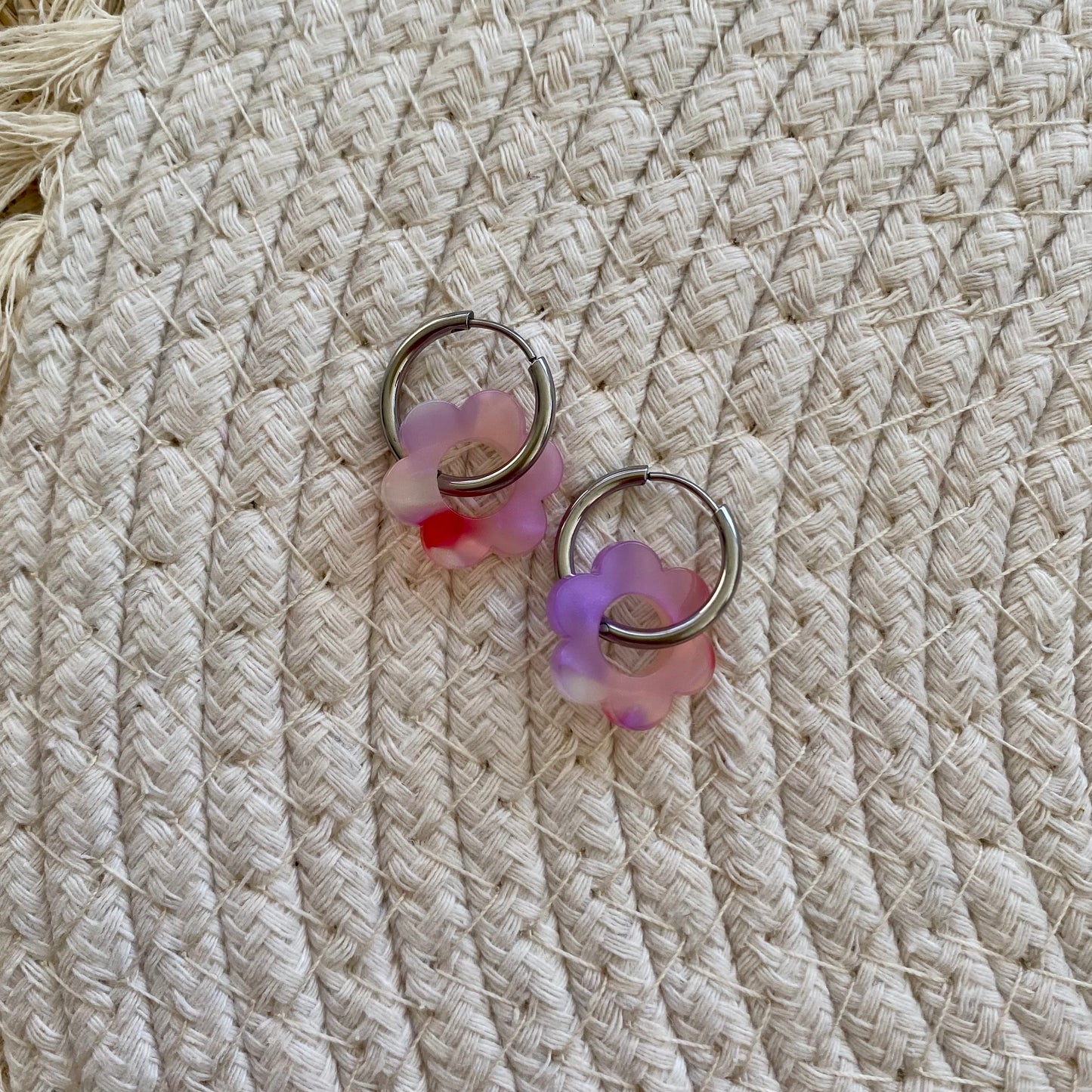 Boucles d’oreilles Pivoine - Écailles roses