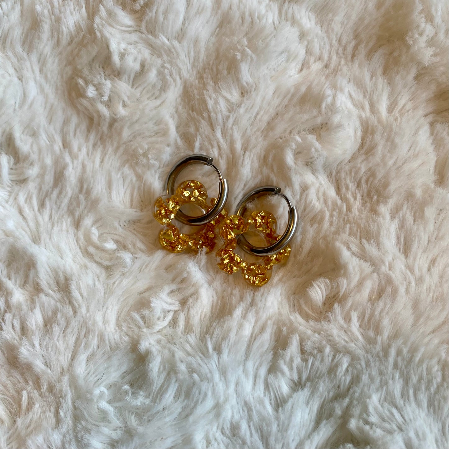 Boucles d’oreilles Camélia - Cristaux dorés