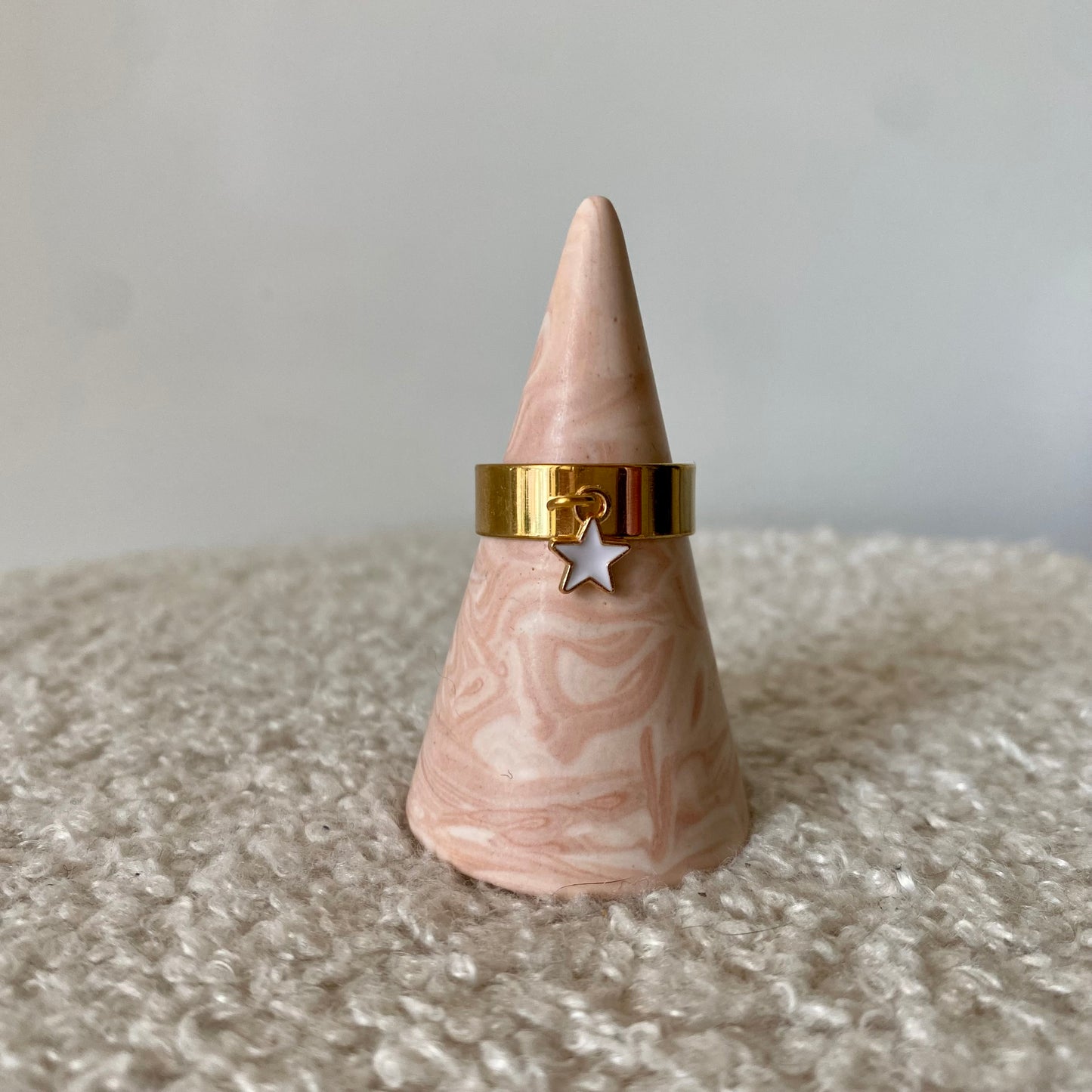 Bague fine dorée - Etoile blanche