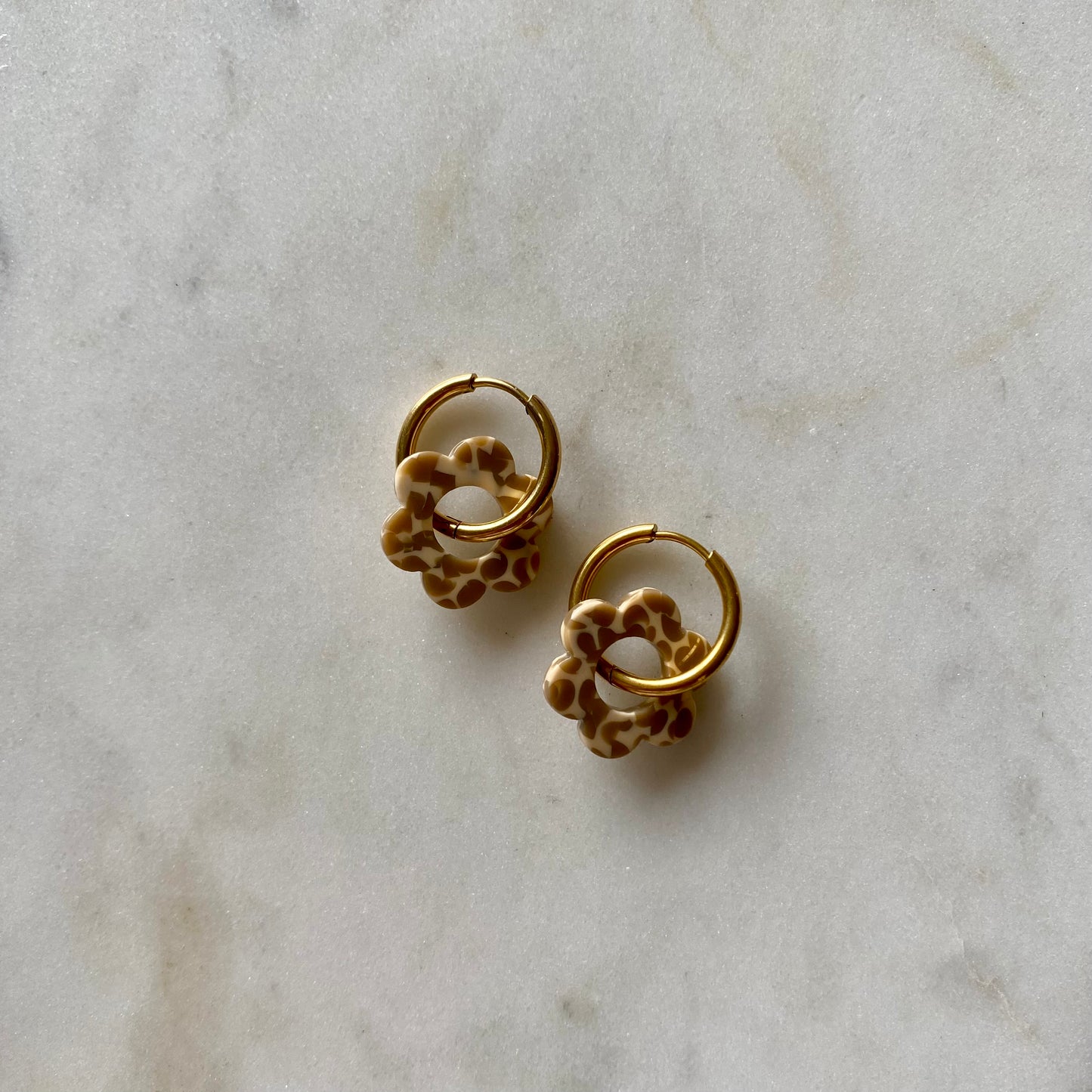 Boucles d’oreilles Pivoine - Tacheté caramel et beige