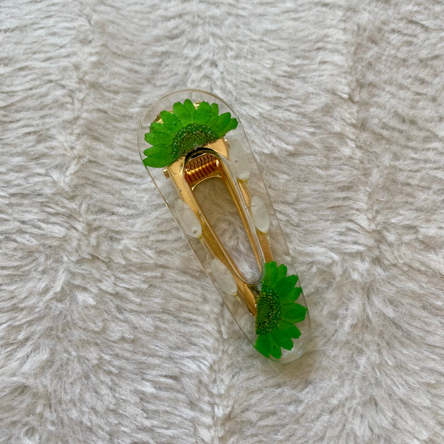 Barrette Marguerite verte triangle