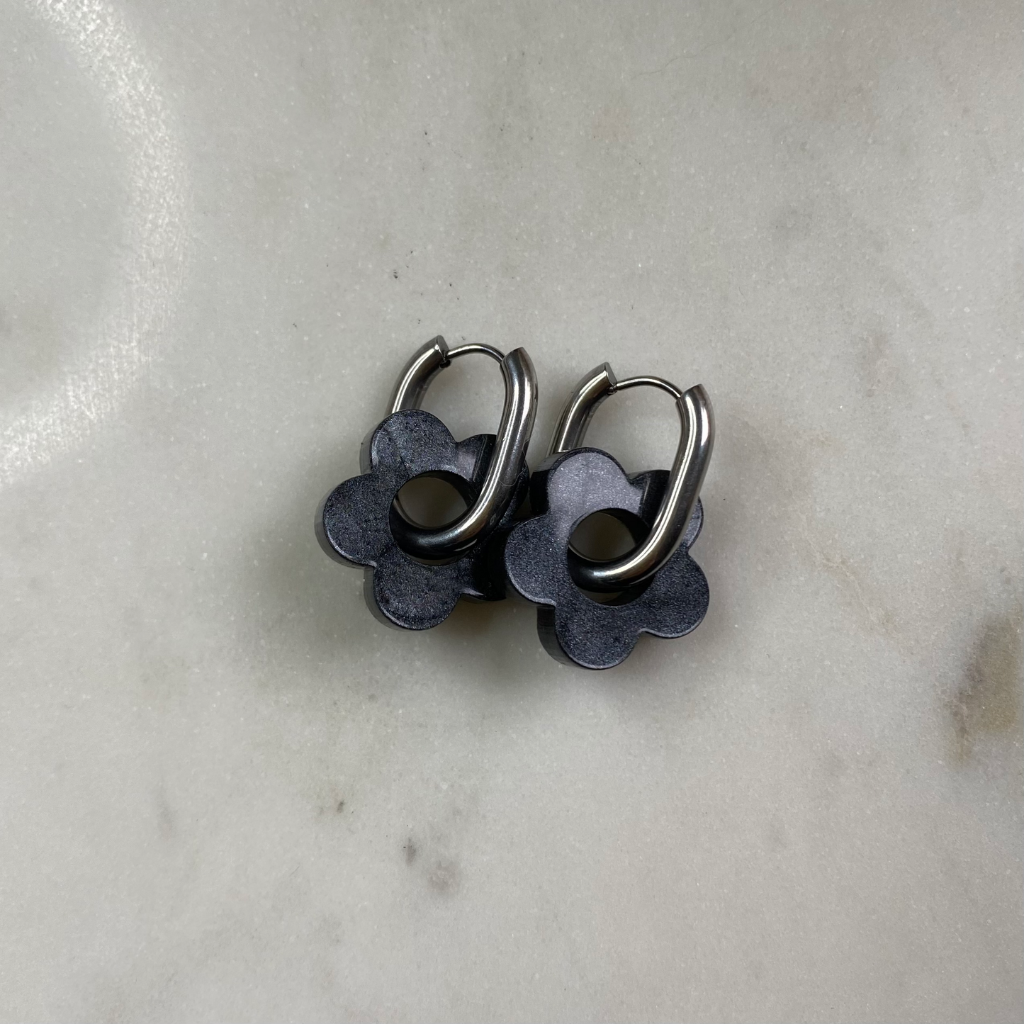 Boucles d'oreilles Camélia - Charbon