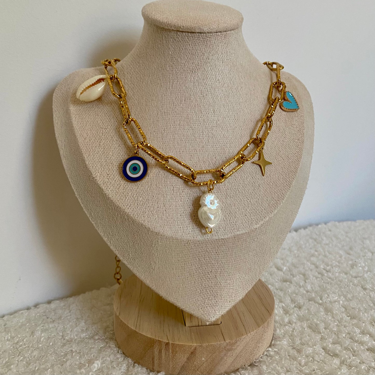Collier Manille