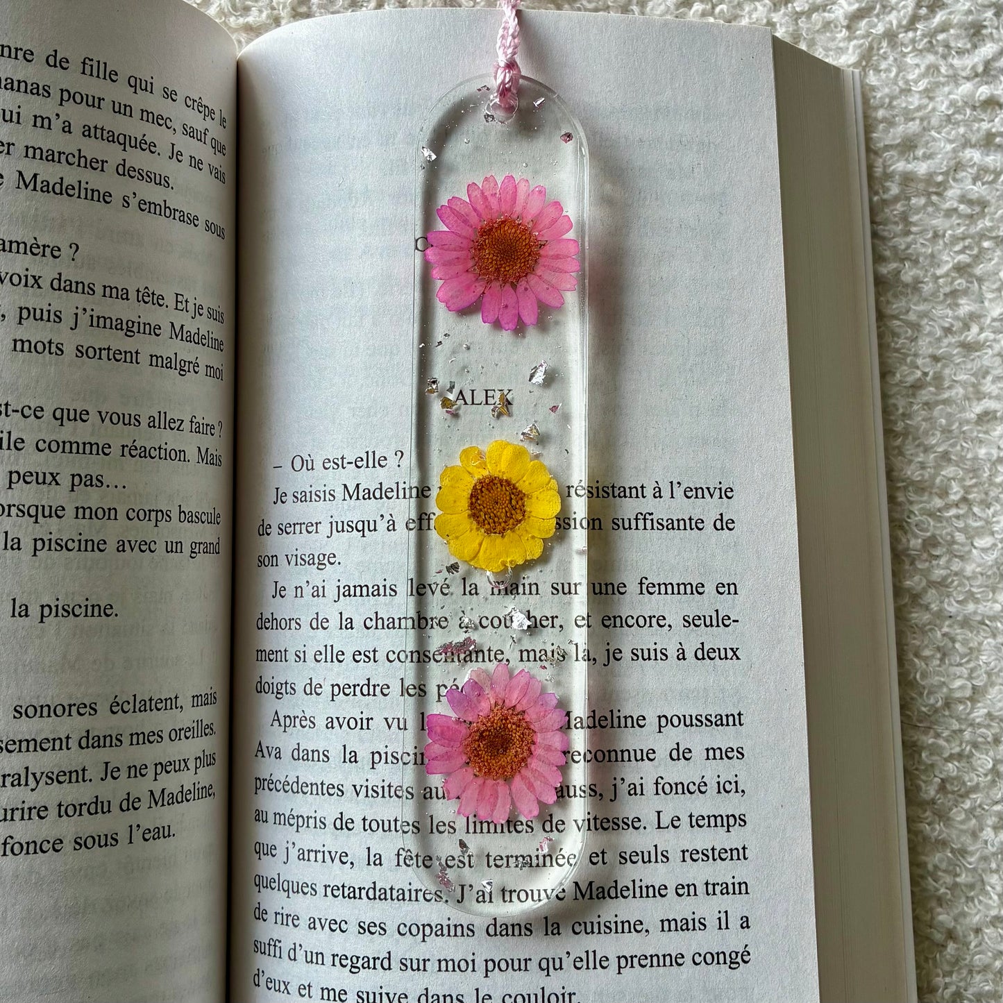 Marque page (arrondi - épais) - Fleurs rose et jaune