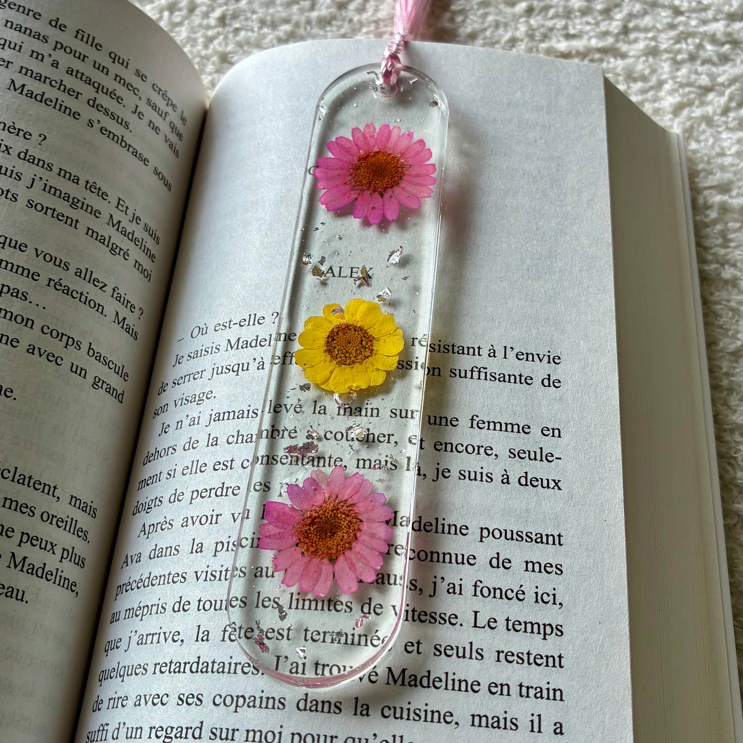 Marque page (arrondi - épais) - Fleurs rose et jaune