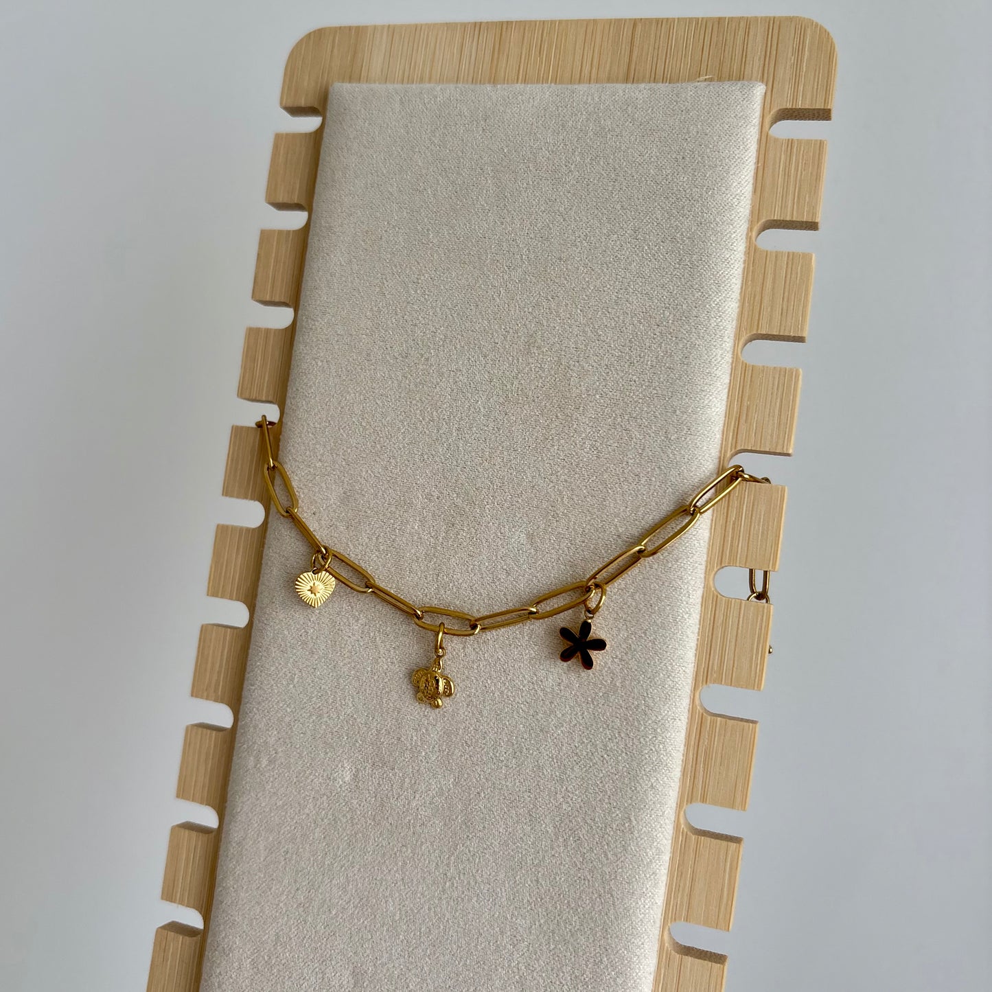 Bracelet doré- n°1