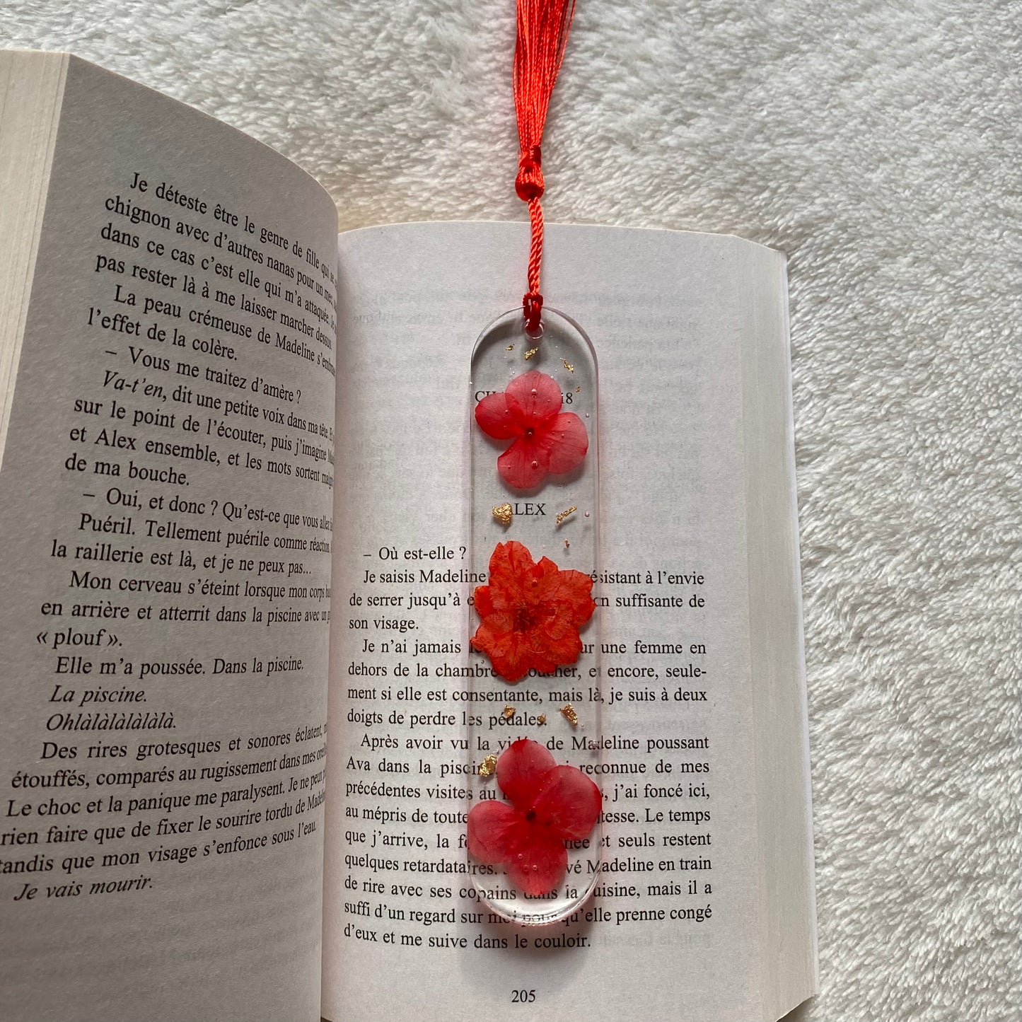 Marque page (arrondi - épais) - Fleurs rouges