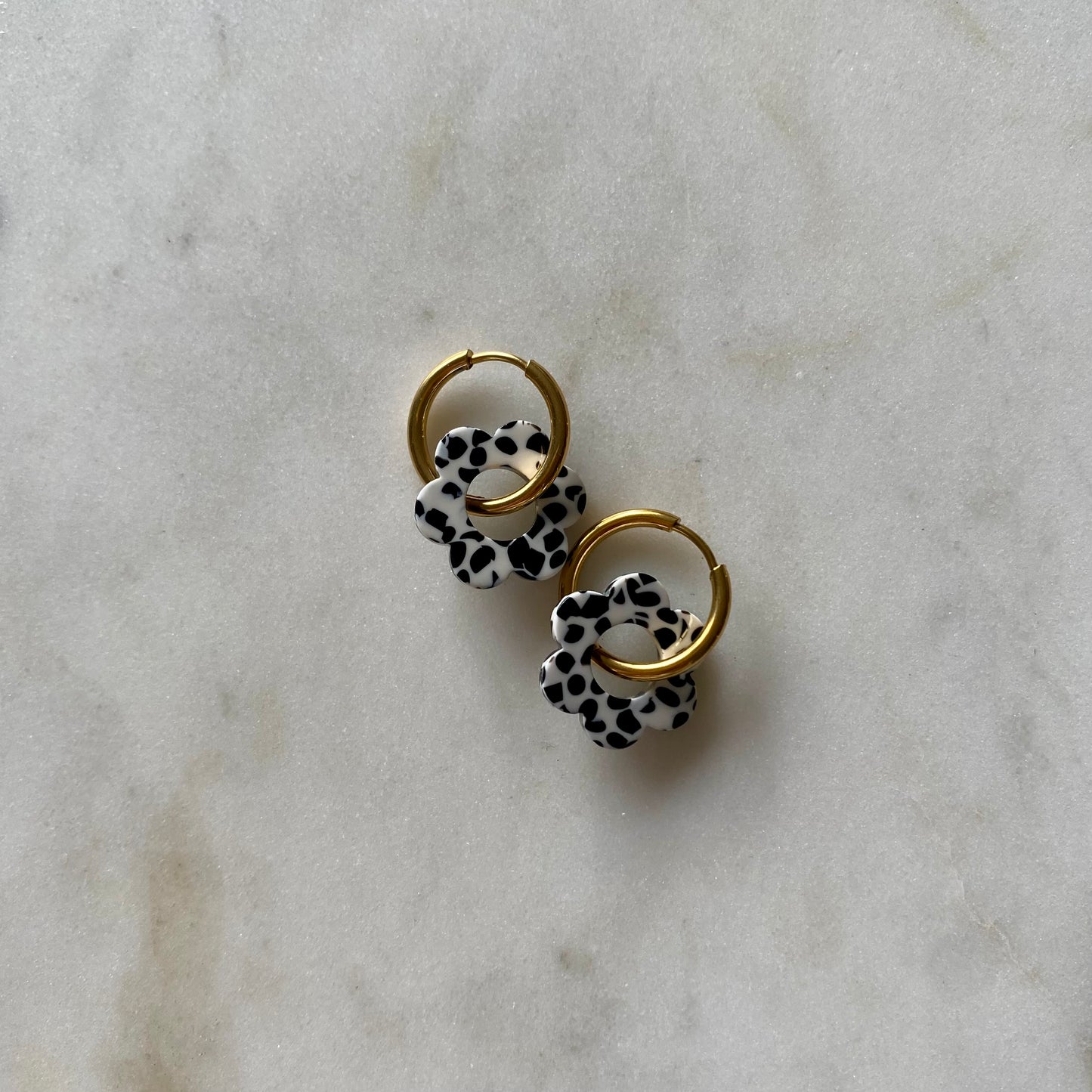 Boucles d’oreilles Pivoine - Tacheté noir et blanc