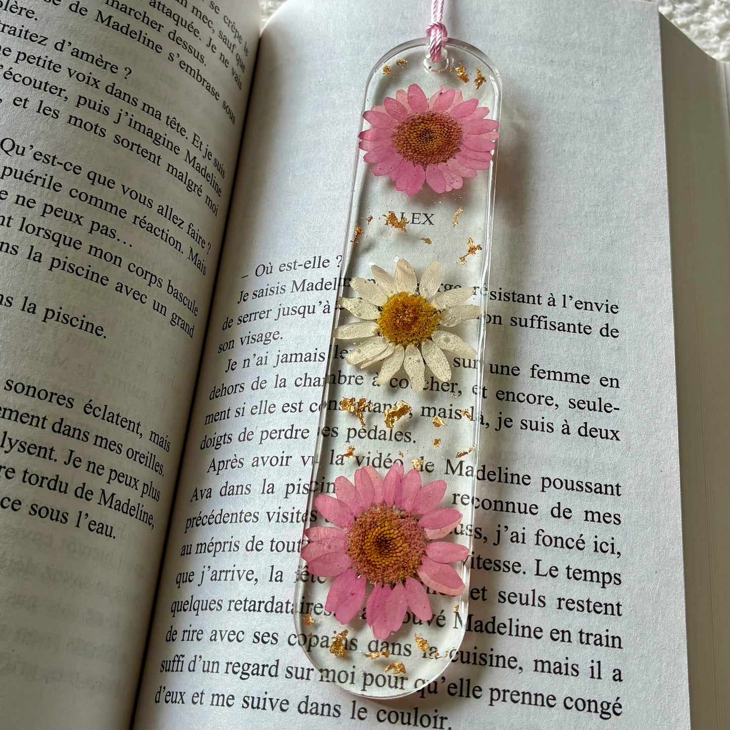 Marque page (arrondi - épais) - Marguerites rose et blanche