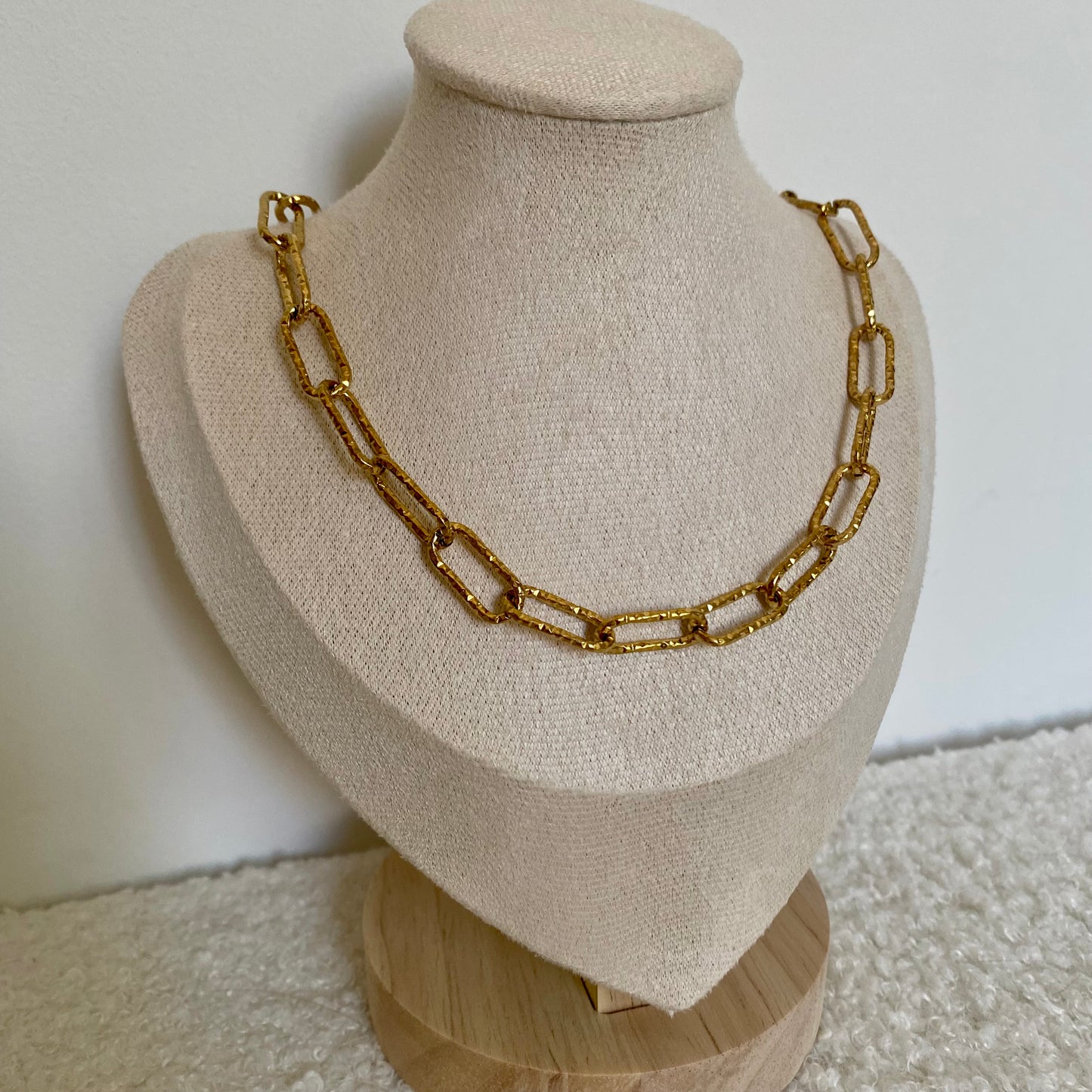 Collier Manille