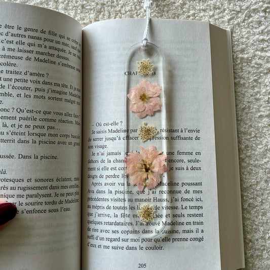 Marque page (arrondi - épais) - Fleurs rose pâle